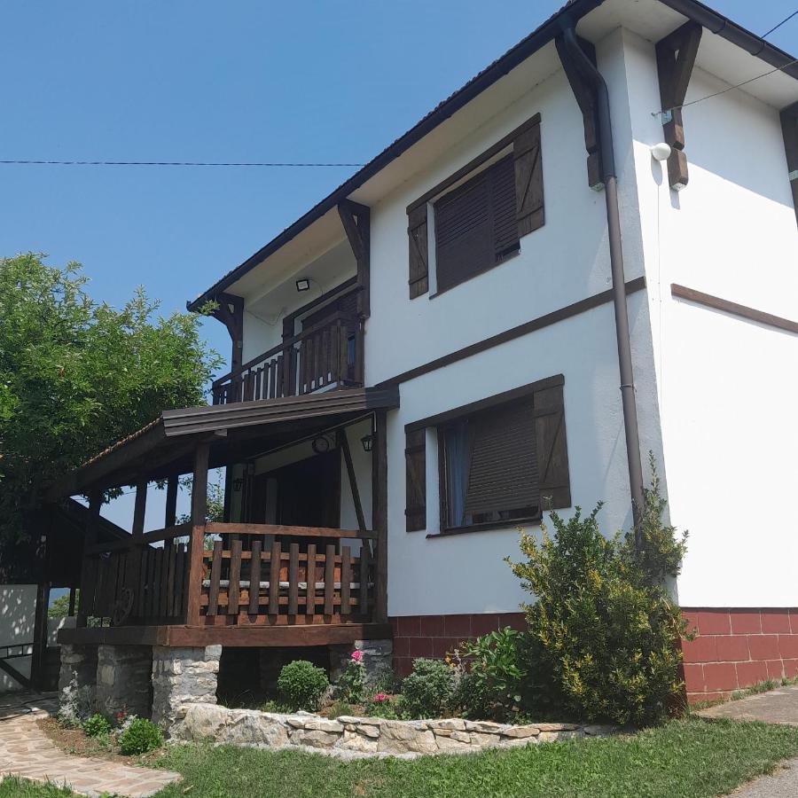 Villa Vikendica I Vajat Vrbica Kalesija Exterior foto